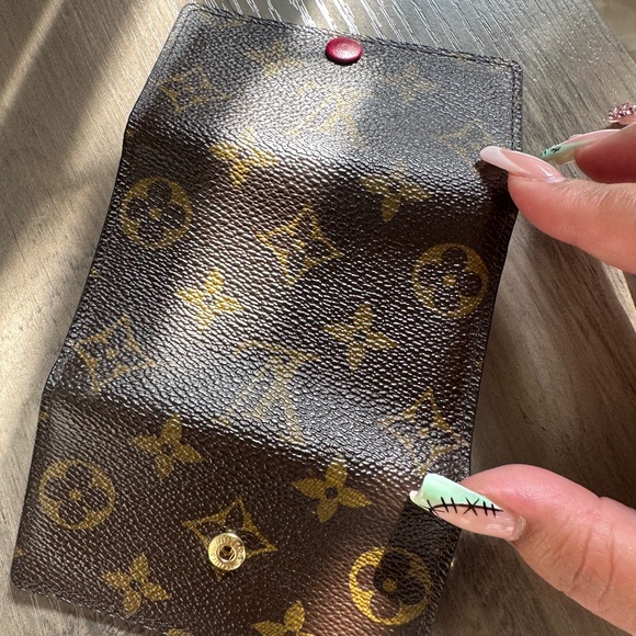 Louis Vuitton Monogram 6-Ring Key Holder - Picture 6 of 8